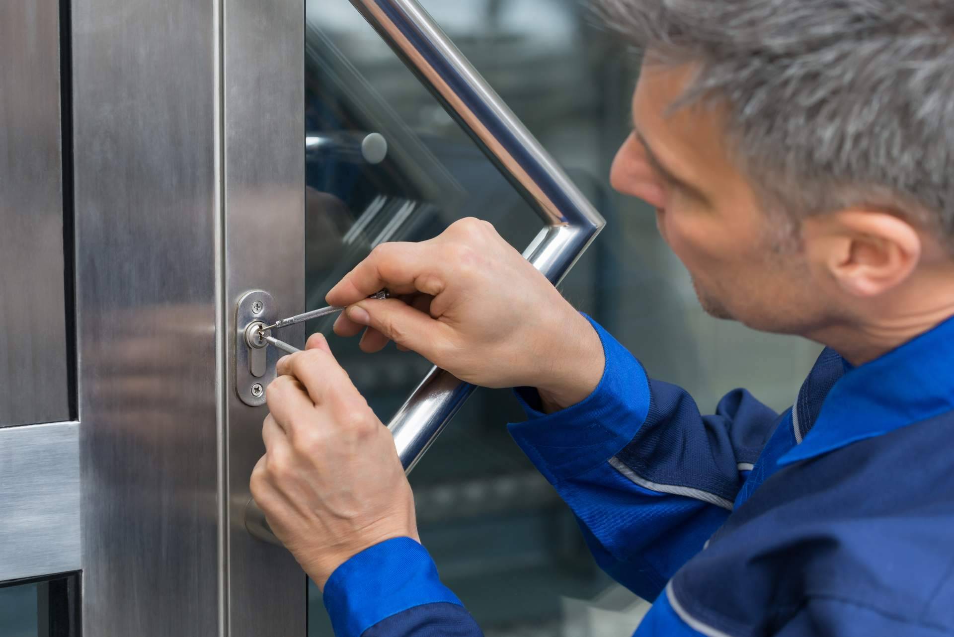 LocksmitUnit refuerza su servicio de cerrajería urgente ante el aumento de ocupaciones ilegales en Barcelona