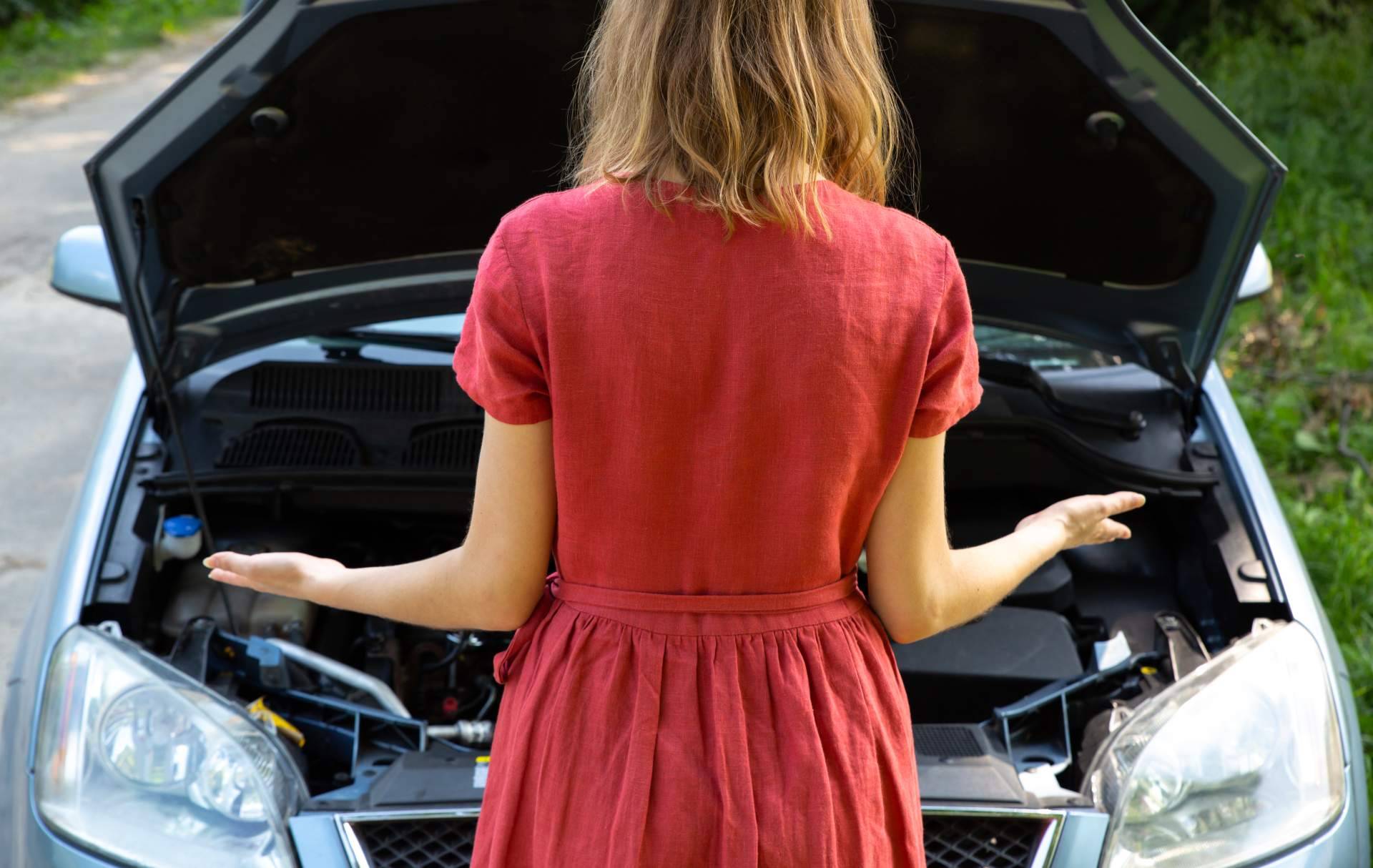 Compra de coches averiados; del abandono al reciclaje con recogida gratuita