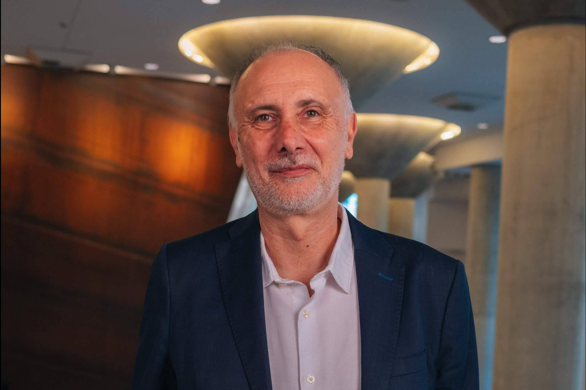SESMI abre una nueva etapa bajo la presidencia de Juan Serrano, con foco en formación, investigación y participación