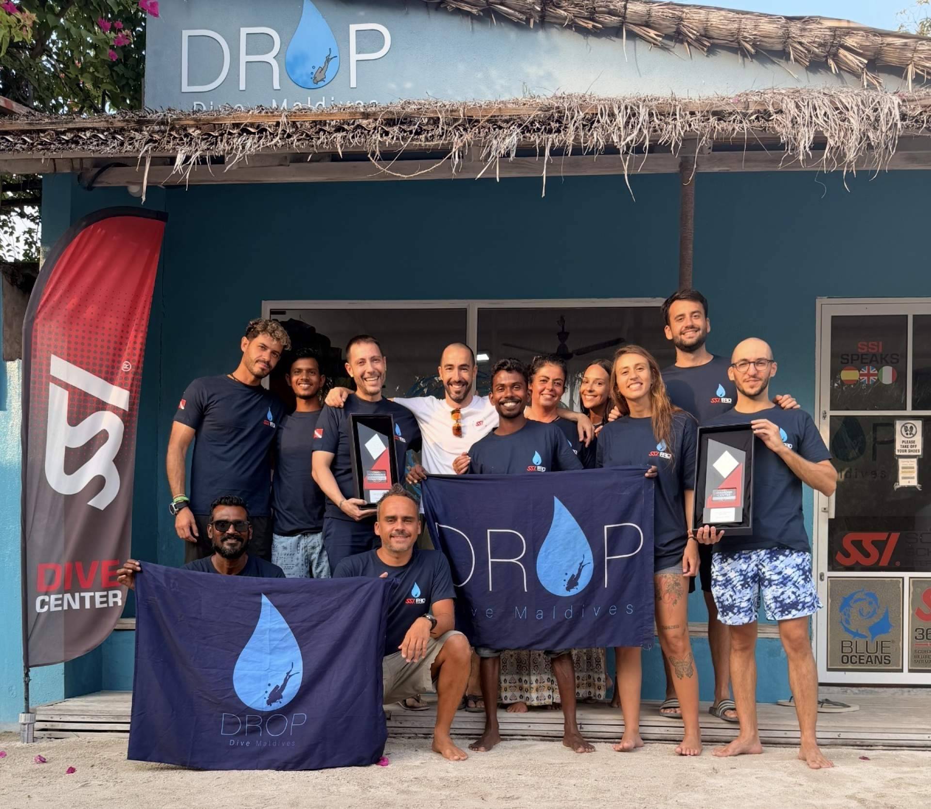 Drop Dive Maldives , catalogado como el centro de buceo número 1 en Maldivas