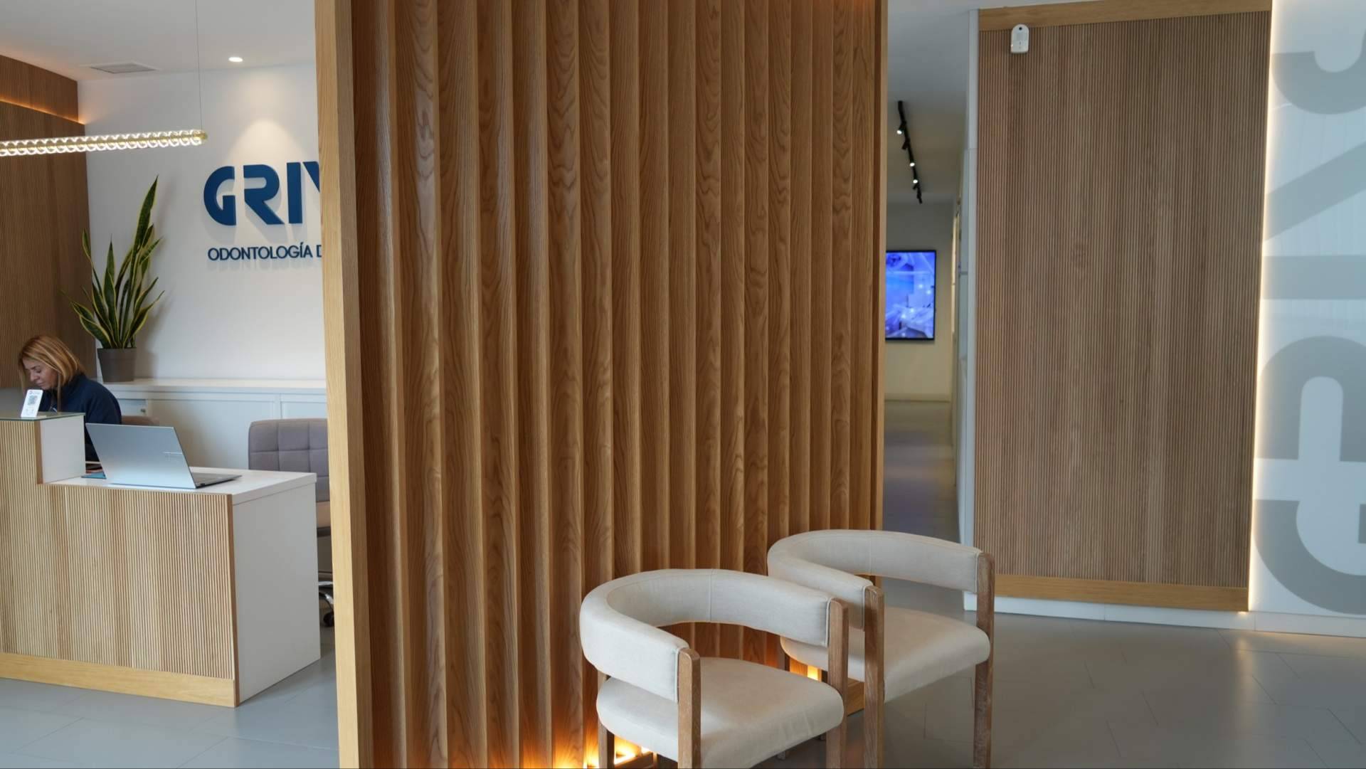 Grins & Co. se posiciona en Marbella como una clínica dental de referencia