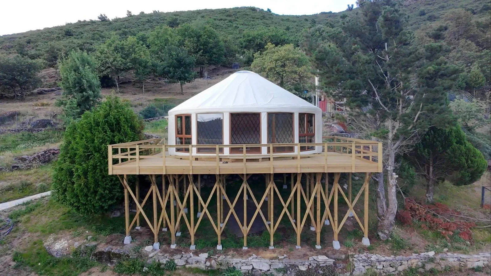 Celtic Yurts; La solución prefabricada y rápida a la vivienda que se puede montar sin pedir permisos