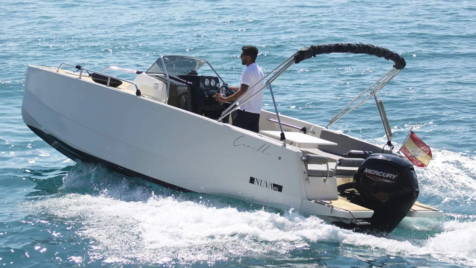 uCharter hace balance de la primera mitad del verano y refuerza el alquiler de barcos en Altea